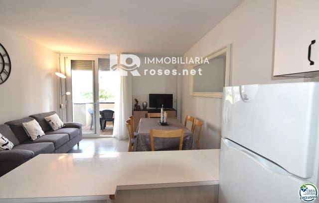 Piso de 3 habitaciones en Santa Margarida, Roses en venta - 179.000 € (Ref: 9051802)