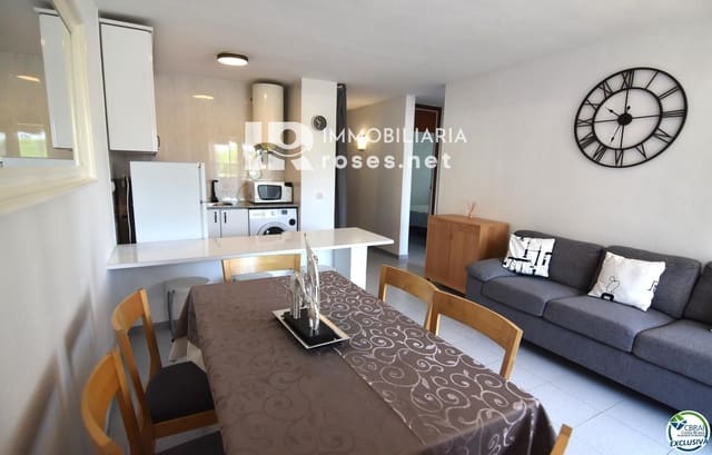 Piso de 3 habitaciones en Santa Margarida, Roses en venta - 179.000 € (Ref: 9051802)