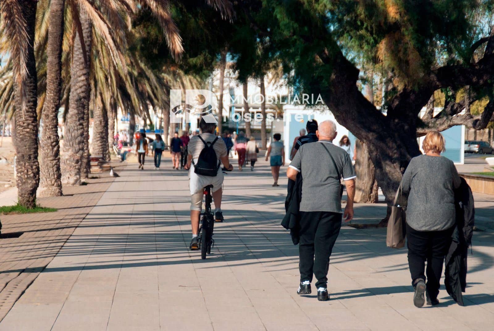 Garage til salg i Roses - € 18.900 (Ref: 9059803)