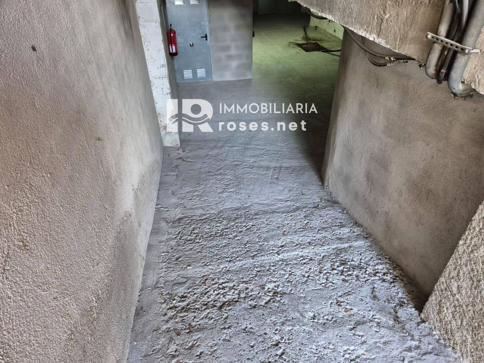 Garage til salg i Roses - € 18.900 (Ref: 9059803)