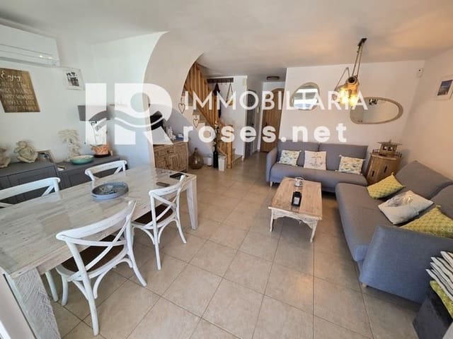 3 slaapkamer Villa te koop in Empuriabrava, Castelló d'Empúries met garage - € 495.000 (Ref: 9073968)