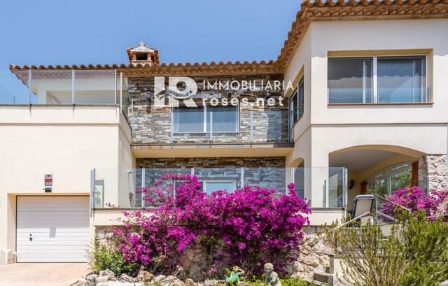 5 soverom Villa til salgs i El Mas Fumats, Roses med svømmebasseng garasje - € 749 000 (Ref: 9085722)