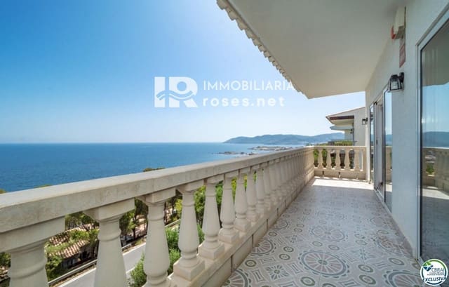 3 bedroom Villa for sale in El Port de la Selva with garage - € 650,000 (Ref: 9095579)