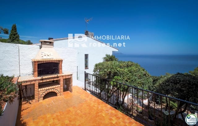 3 bedroom Villa for sale in El Port de la Selva with garage - € 650,000 (Ref: 9095579)