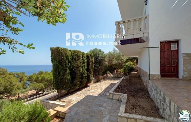 3 bedroom Villa for sale in El Port de la Selva with garage - € 650,000 (Ref: 9095579)