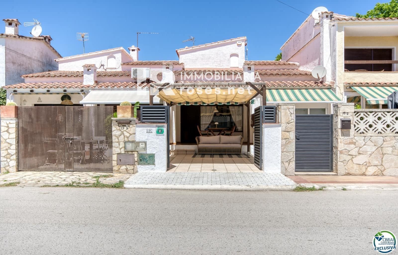 2 bedroom Villa for sale in Empuriabrava - € 249,000 (Ref: 9095580)