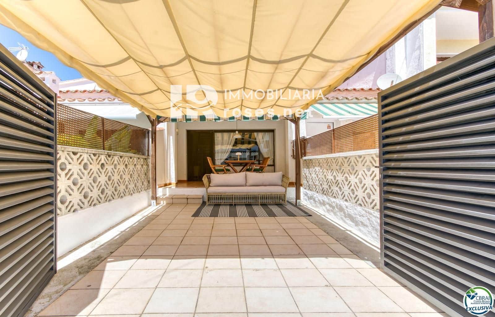 2 bedroom Villa for sale in Empuriabrava - € 249,000 (Ref: 9095580)