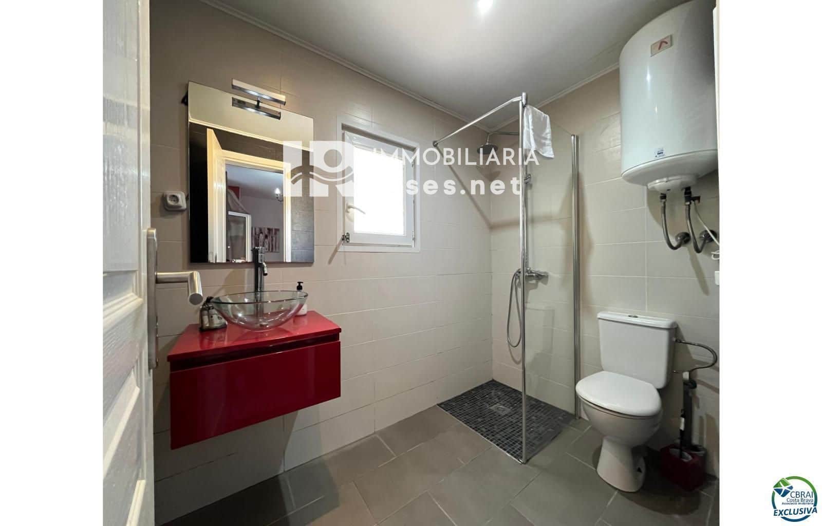 4 chambre Villa/Maison à vendre à Empuriabrava avec piscine garage - 549 000 € (Ref: 9101129)