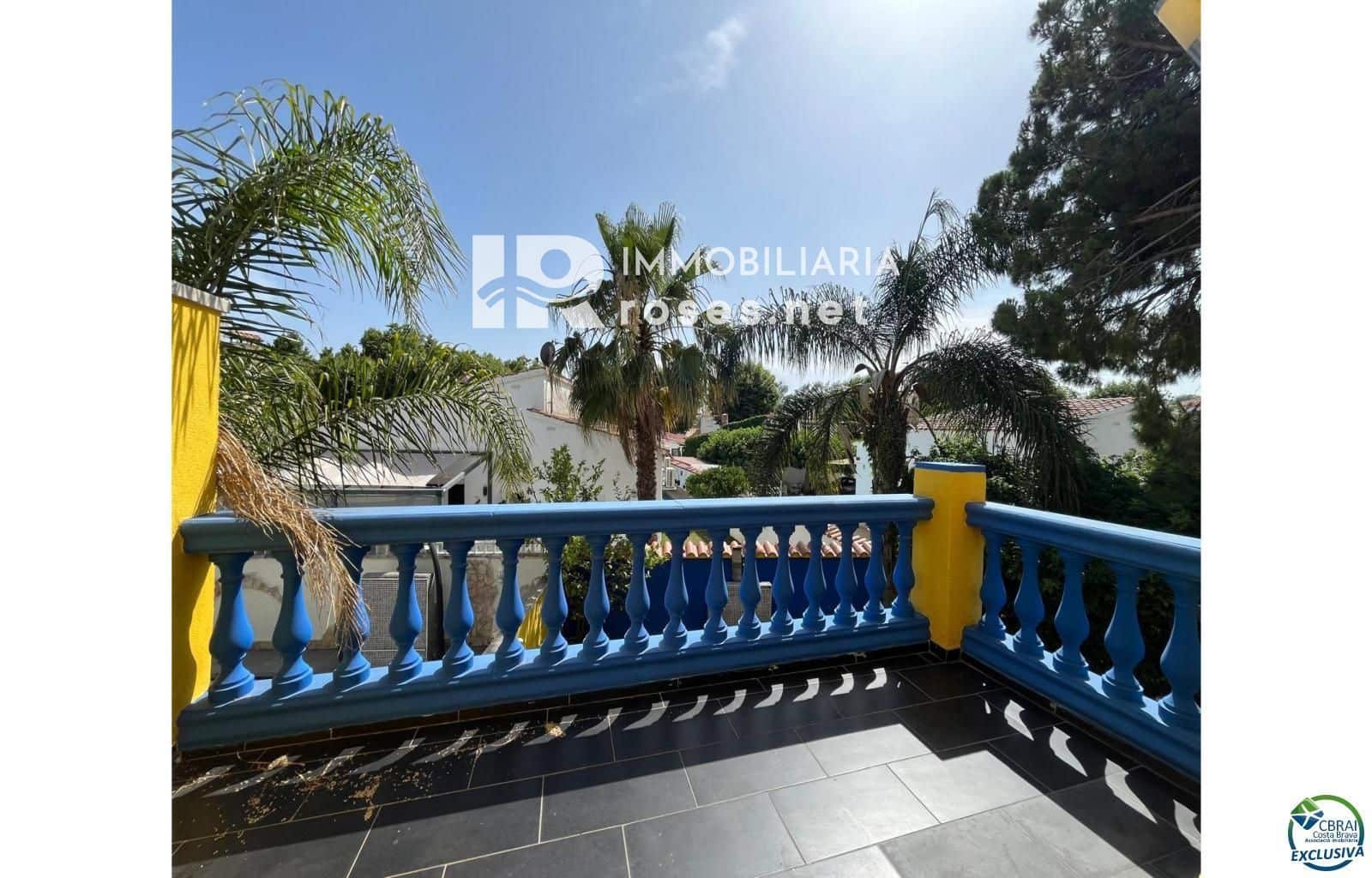 4 chambre Villa/Maison à vendre à Empuriabrava avec piscine garage - 549 000 € (Ref: 9101129)