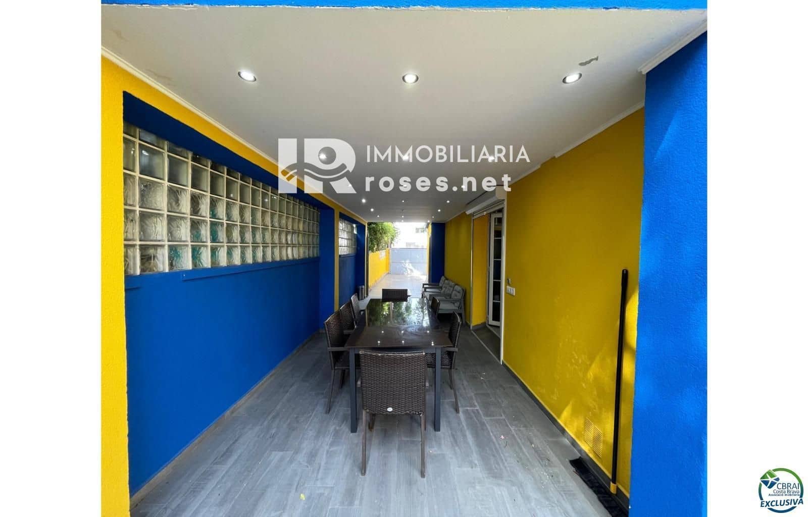 4 chambre Villa/Maison à vendre à Empuriabrava avec piscine garage - 549 000 € (Ref: 9101129)