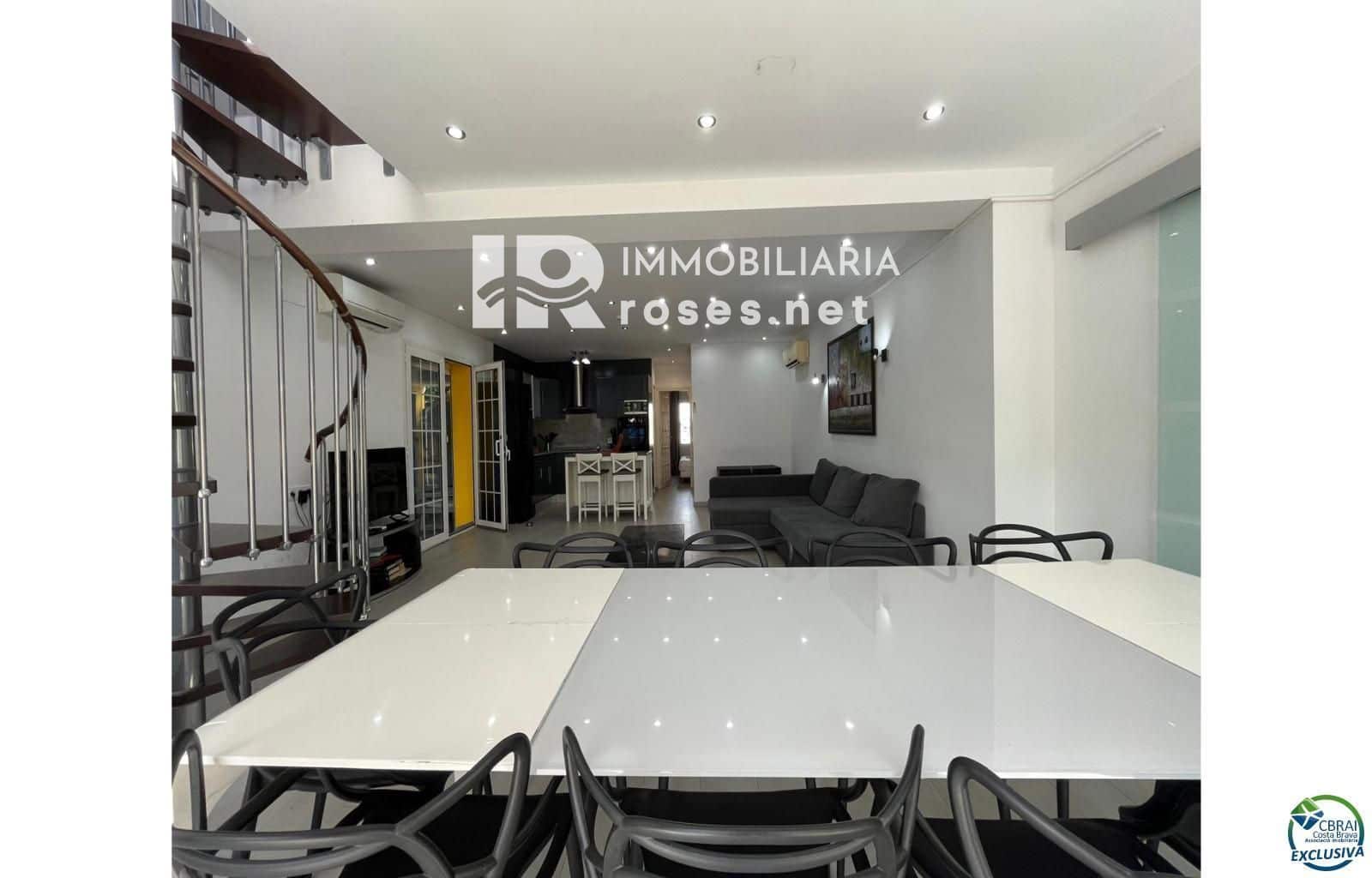 4 chambre Villa/Maison à vendre à Empuriabrava avec piscine garage - 549 000 € (Ref: 9101129)