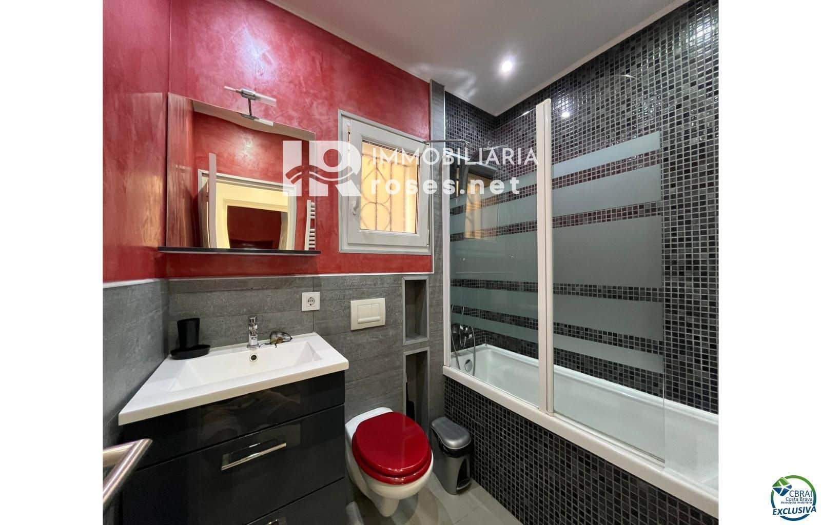 4 chambre Villa/Maison à vendre à Empuriabrava avec piscine garage - 549 000 € (Ref: 9101129)