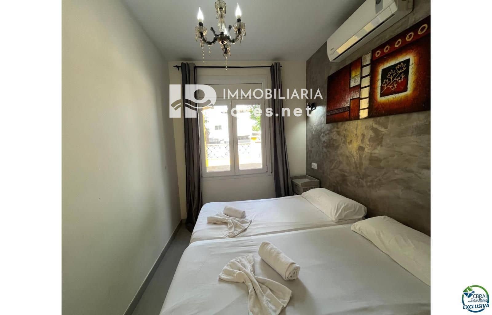 4 chambre Villa/Maison à vendre à Empuriabrava avec piscine garage - 549 000 € (Ref: 9101129)