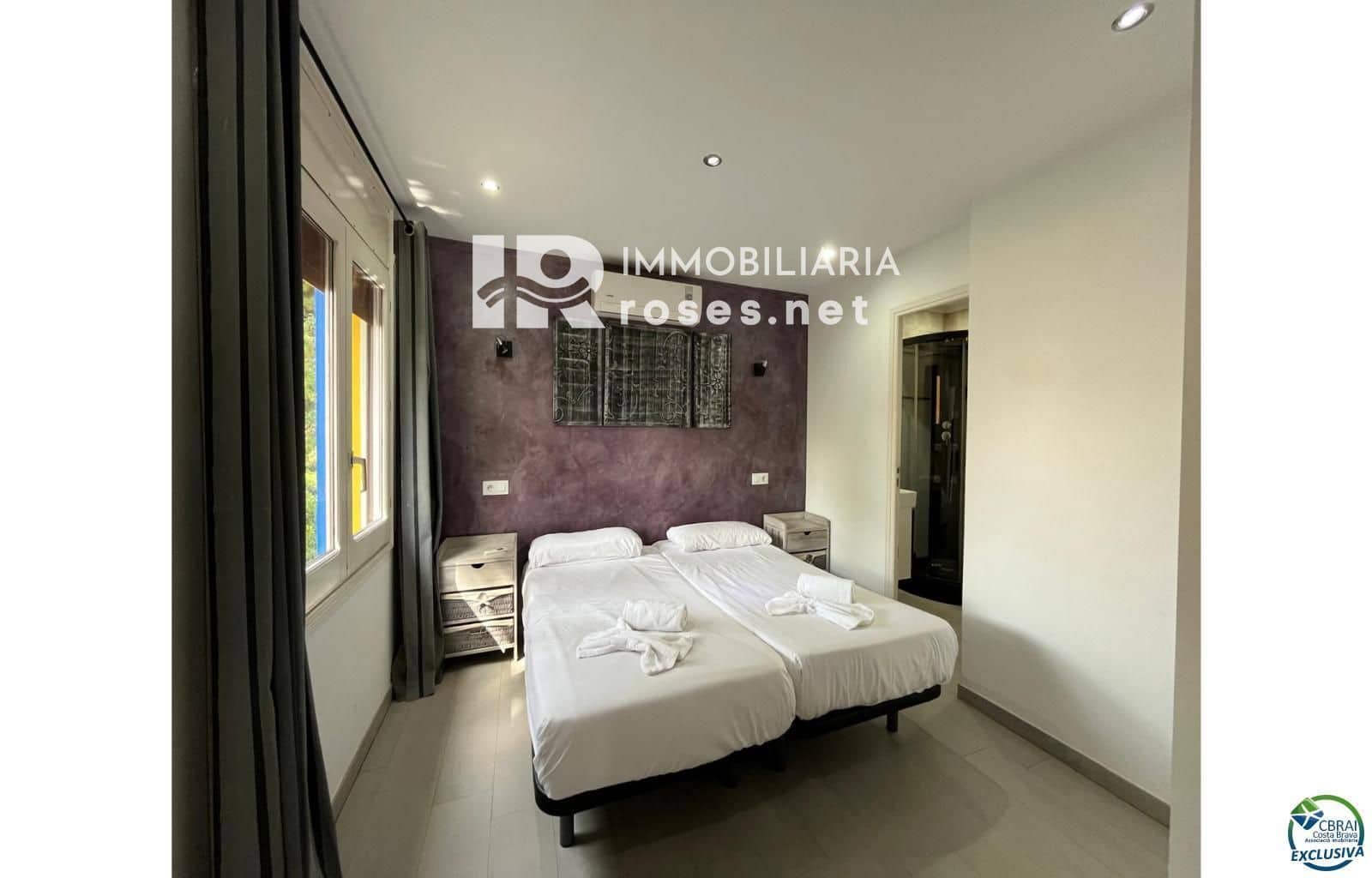 4 chambre Villa/Maison à vendre à Empuriabrava avec piscine garage - 549 000 € (Ref: 9101129)