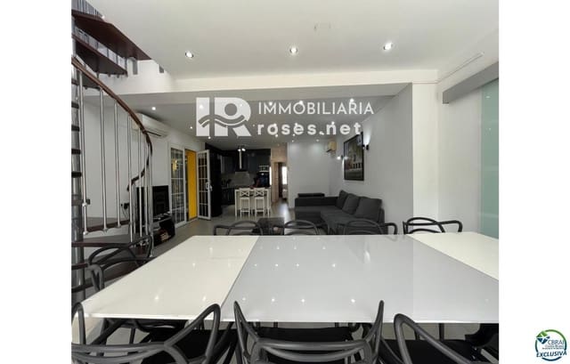 4 chambre Villa/Maison à vendre à Empuriabrava, Castelló d'Empúries avec piscine garage - 549 000 € (Ref: 9101129)