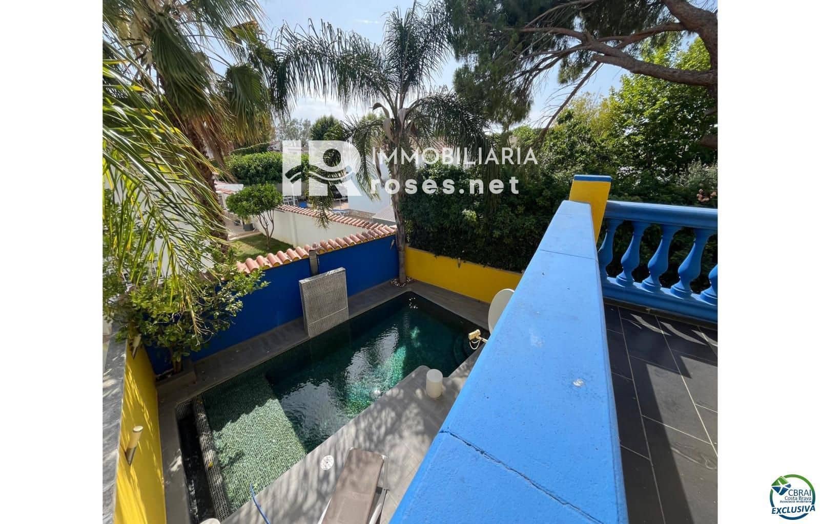 4 chambre Villa/Maison à vendre à Empuriabrava avec piscine garage - 549 000 € (Ref: 9101129)