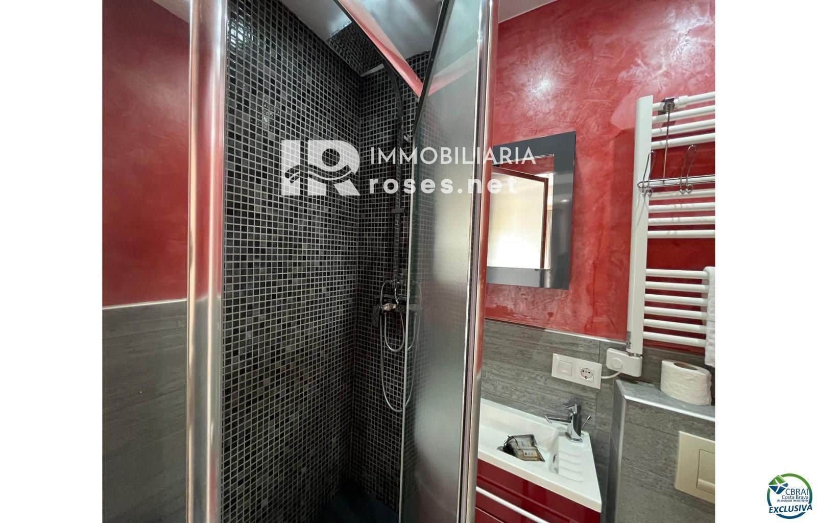 4 chambre Villa/Maison à vendre à Empuriabrava avec piscine garage - 549 000 € (Ref: 9101129)