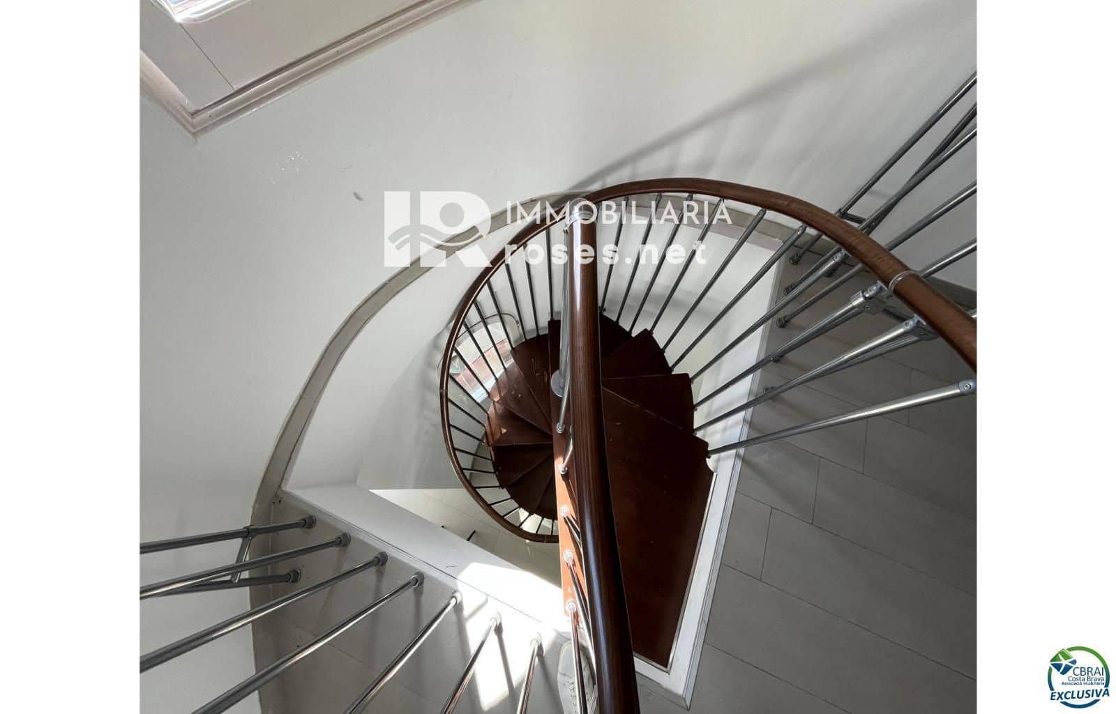 4 chambre Villa/Maison à vendre à Empuriabrava avec piscine garage - 549 000 € (Ref: 9101129)