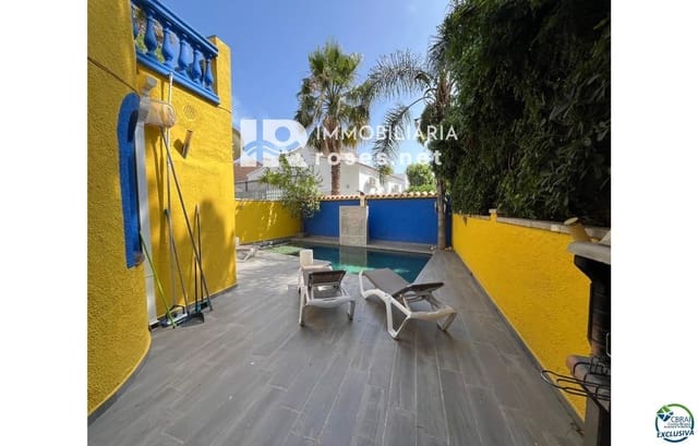 4 chambre Villa/Maison à vendre à Empuriabrava, Castelló d'Empúries avec piscine garage - 549 000 € (Ref: 9101129)