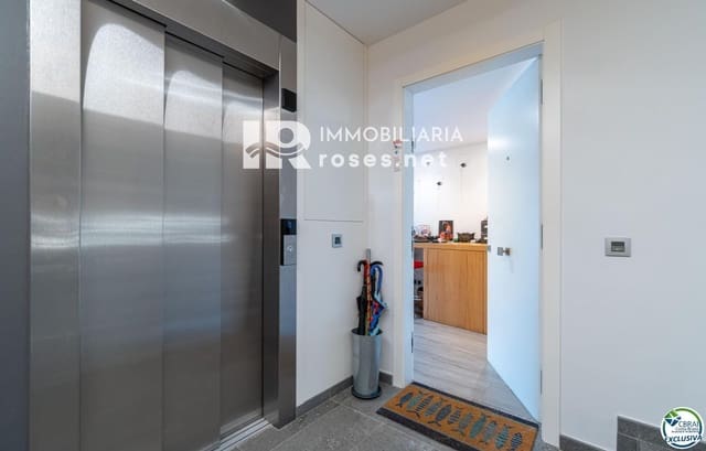 2 soveværelse Lejlighed til salg i Roses - € 600.000 (Ref: 9104978)