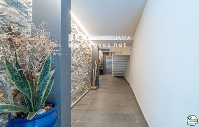 2 soveværelse Lejlighed til salg i Roses - € 600.000 (Ref: 9104978)