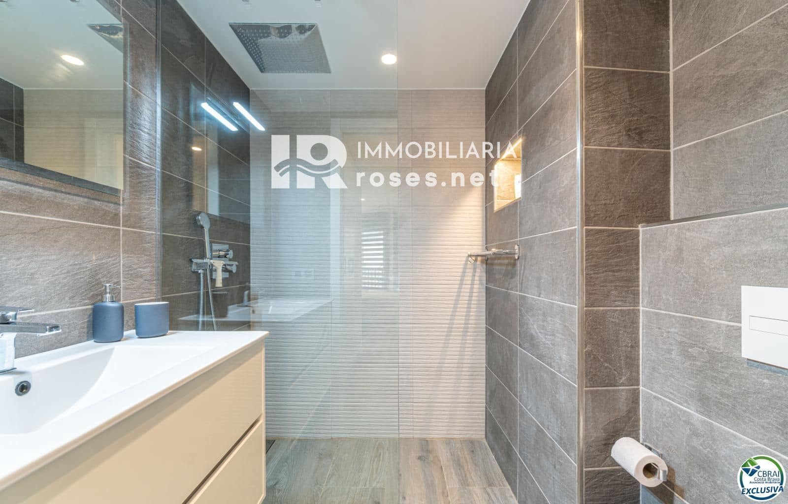 2 soveværelse Lejlighed til salg i Roses - € 600.000 (Ref: 9104978)