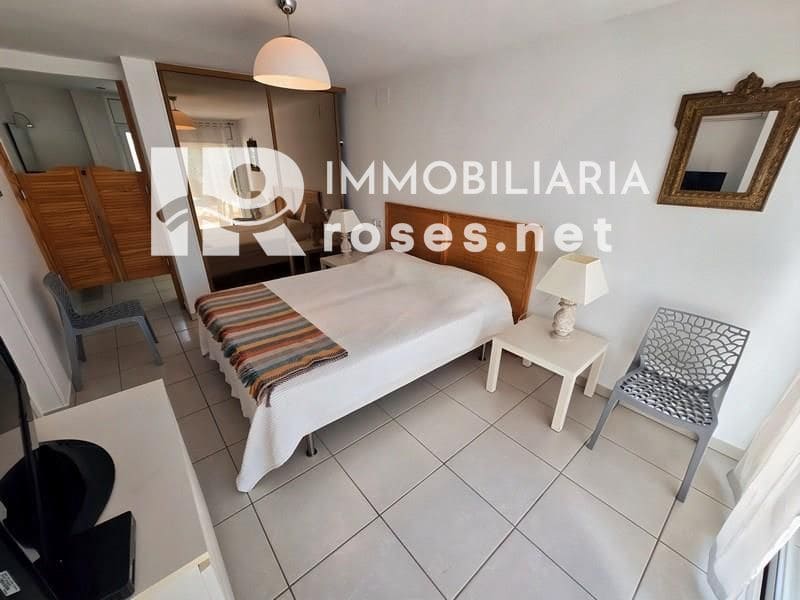 4 slaapkamer Villa te koop in Empuriabrava met zwembad garage - € 595.000 (Ref: 9112814)