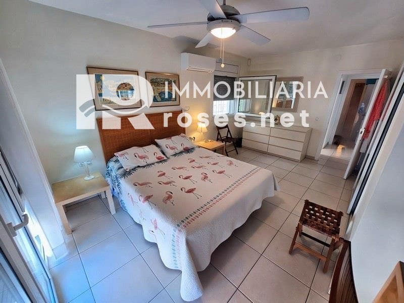 4 slaapkamer Villa te koop in Empuriabrava met zwembad garage - € 595.000 (Ref: 9112814)