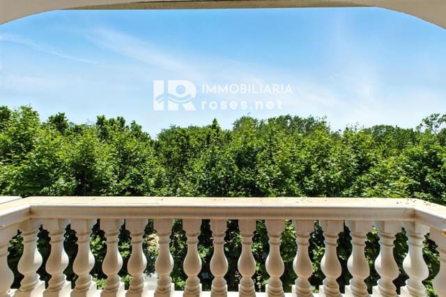 1 slaapkamer Flat te koop in Empuriabrava, Castelló d'Empúries met zwembad - € 120.000 (Ref: 9126945)