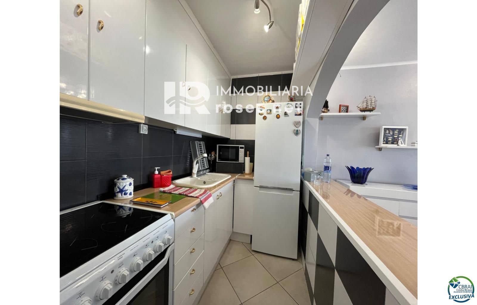 2 bedroom Flat for sale in Empuriabrava - € 325,000 (Ref: 9142015)