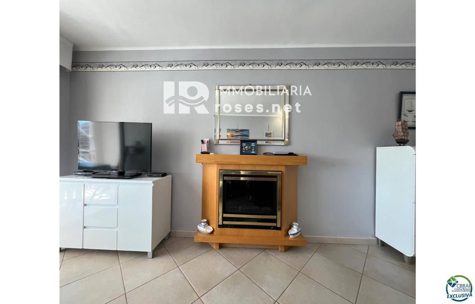 2 bedroom Flat for sale in Empuriabrava - € 325,000 (Ref: 9142015)