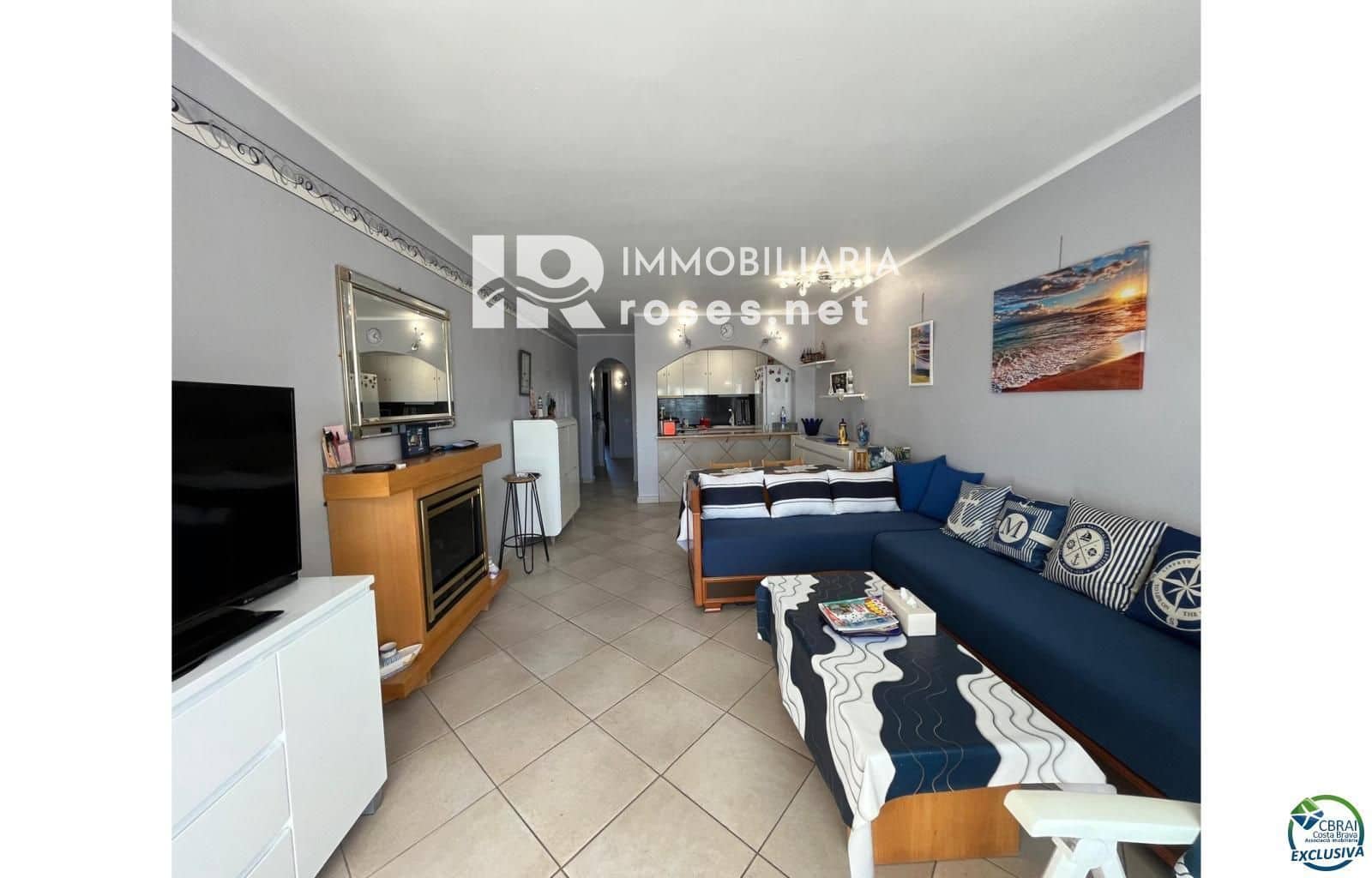 2 bedroom Flat for sale in Empuriabrava - € 325,000 (Ref: 9142015)