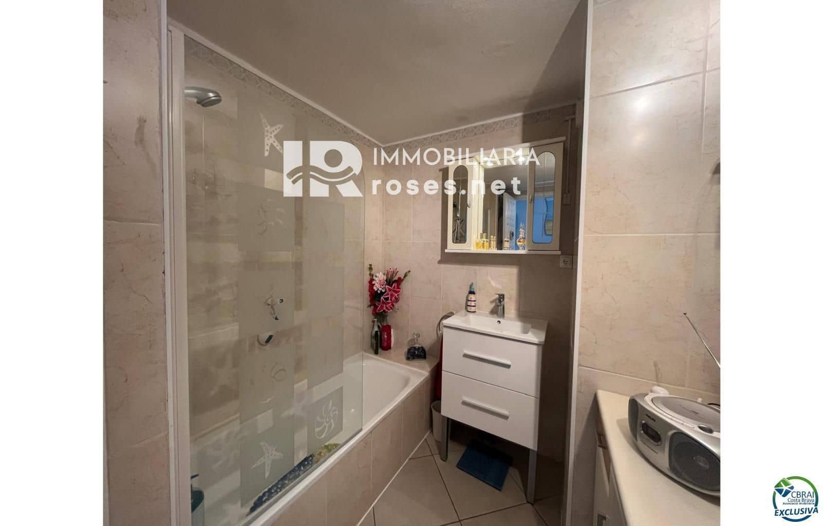 2 bedroom Flat for sale in Empuriabrava - € 325,000 (Ref: 9142015)