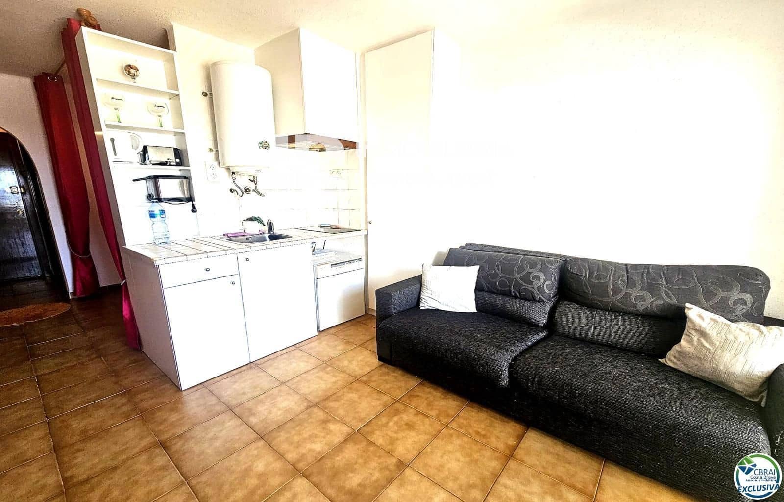 Flat for sale in Empuriabrava - € 128,000 (Ref: 9142016)