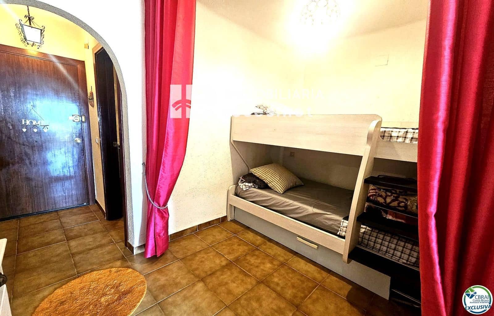 Flat for sale in Empuriabrava - € 128,000 (Ref: 9142016)