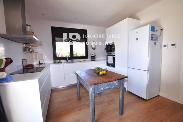 4 soverom Hus til salgs i Sant Pere Pescador med garasje - € 498 000 (Ref: 9144039)