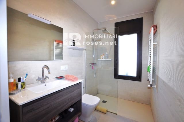 4 soverom Hus til salgs i Sant Pere Pescador med garasje - € 498 000 (Ref: 9144039)