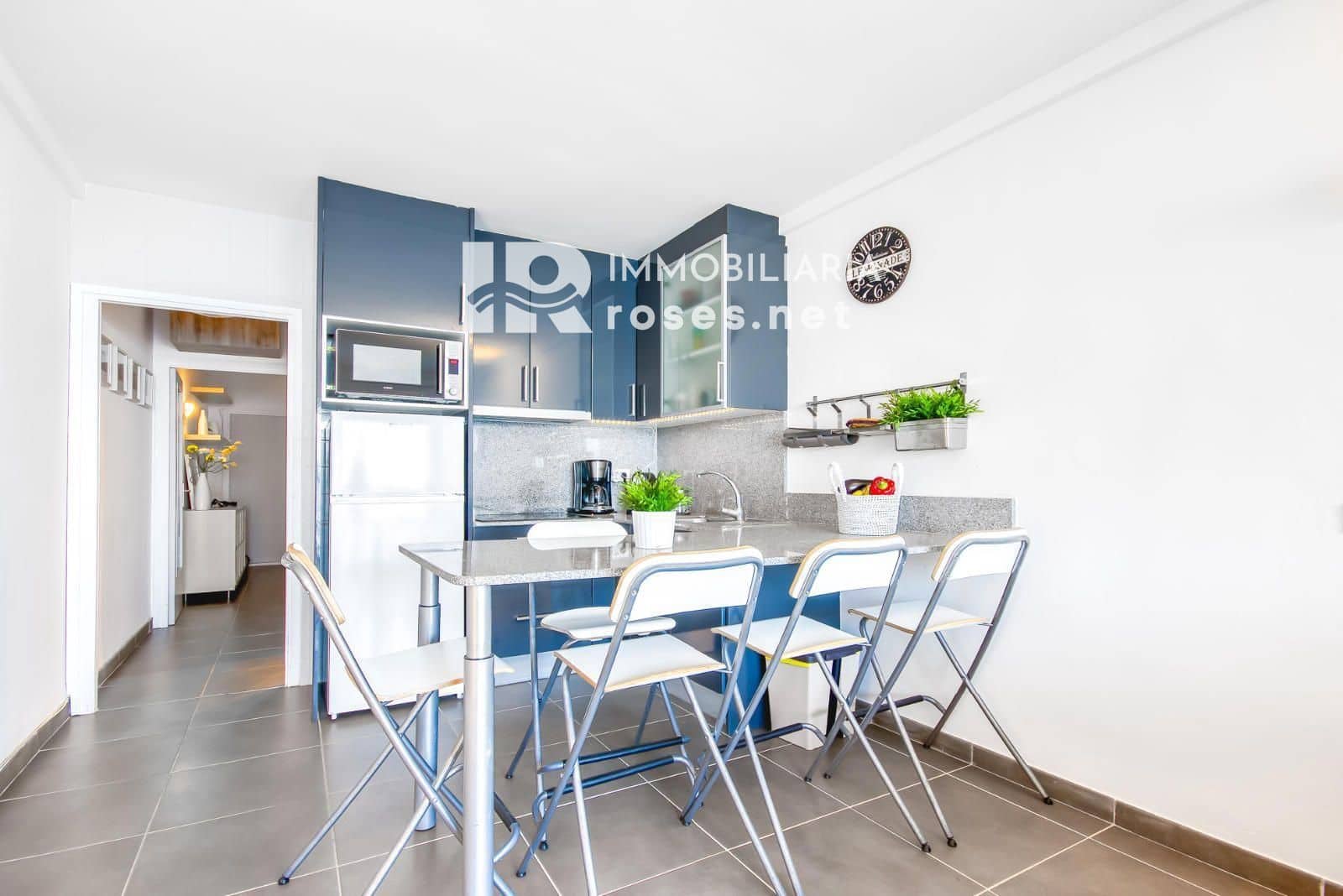 1 bedroom Flat for sale in Roses - € 214,000 (Ref: 9147691)