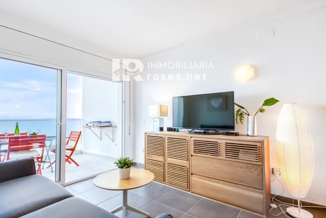 1 bedroom Flat for sale in Roses - € 214,000 (Ref: 9147691)