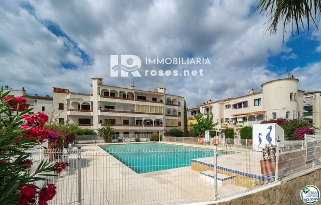 1 bedroom Flat for sale in Empuriabrava, Castelló d'Empúries with pool - € 159,000 (Ref: 9147692)