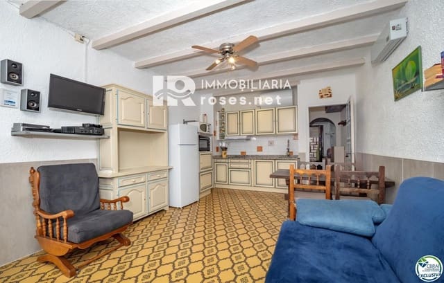 1 bedroom Flat for sale in Empuriabrava, Castelló d'Empúries with pool - € 159,000 (Ref: 9147692)