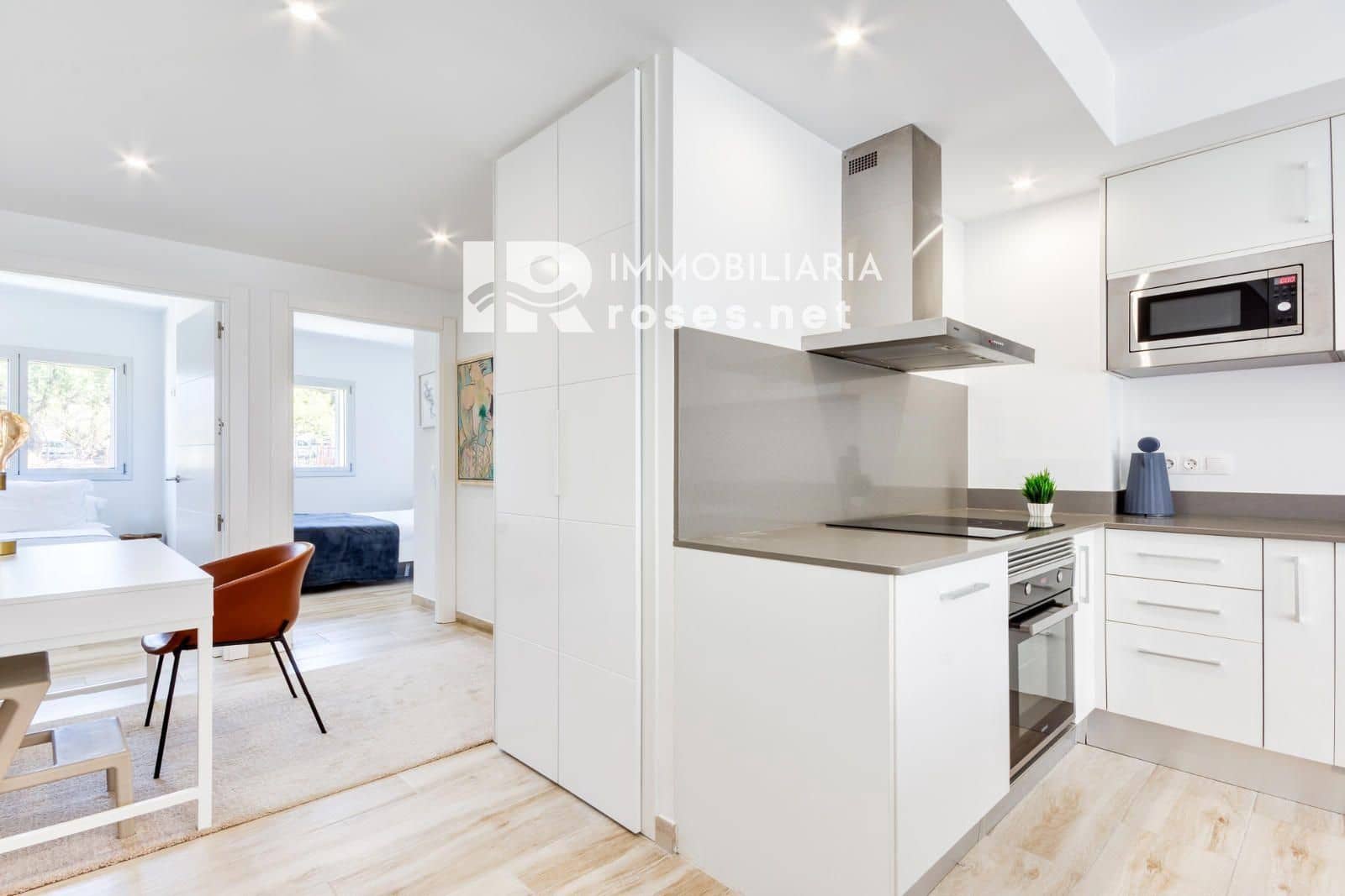 2 slaapkamer Flat te koop in Roses - € 205.000 (Ref: 9147694)