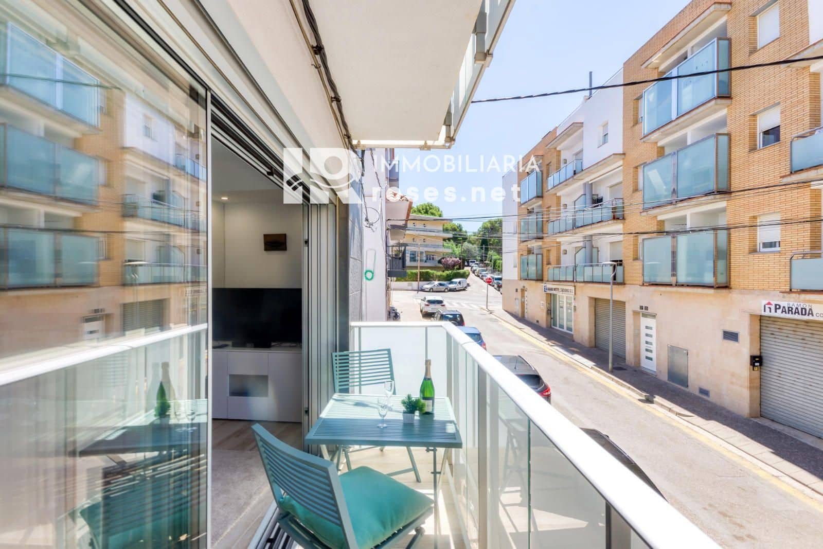 2 slaapkamer Flat te koop in Roses - € 205.000 (Ref: 9147694)