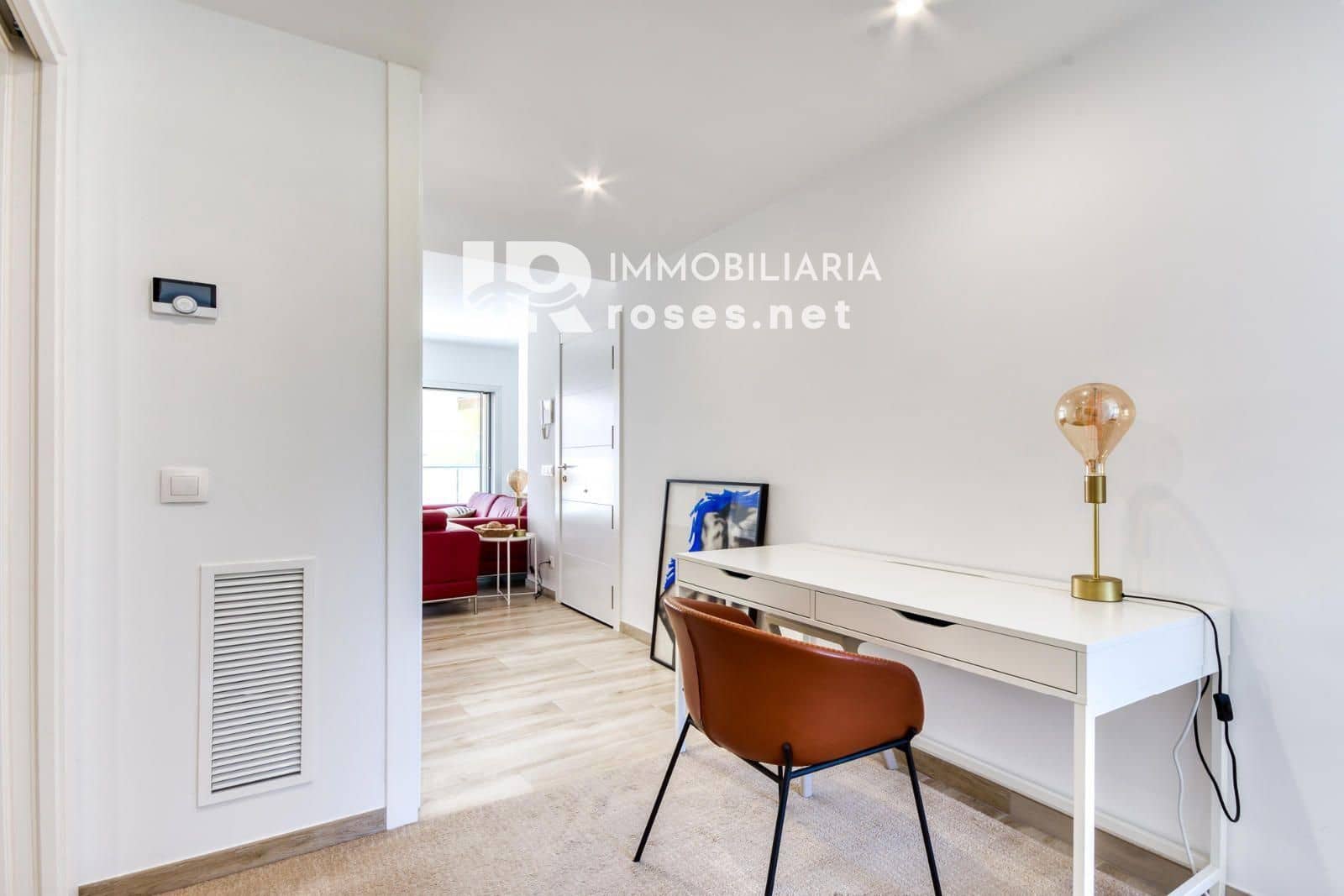 2 slaapkamer Flat te koop in Roses - € 205.000 (Ref: 9147694)
