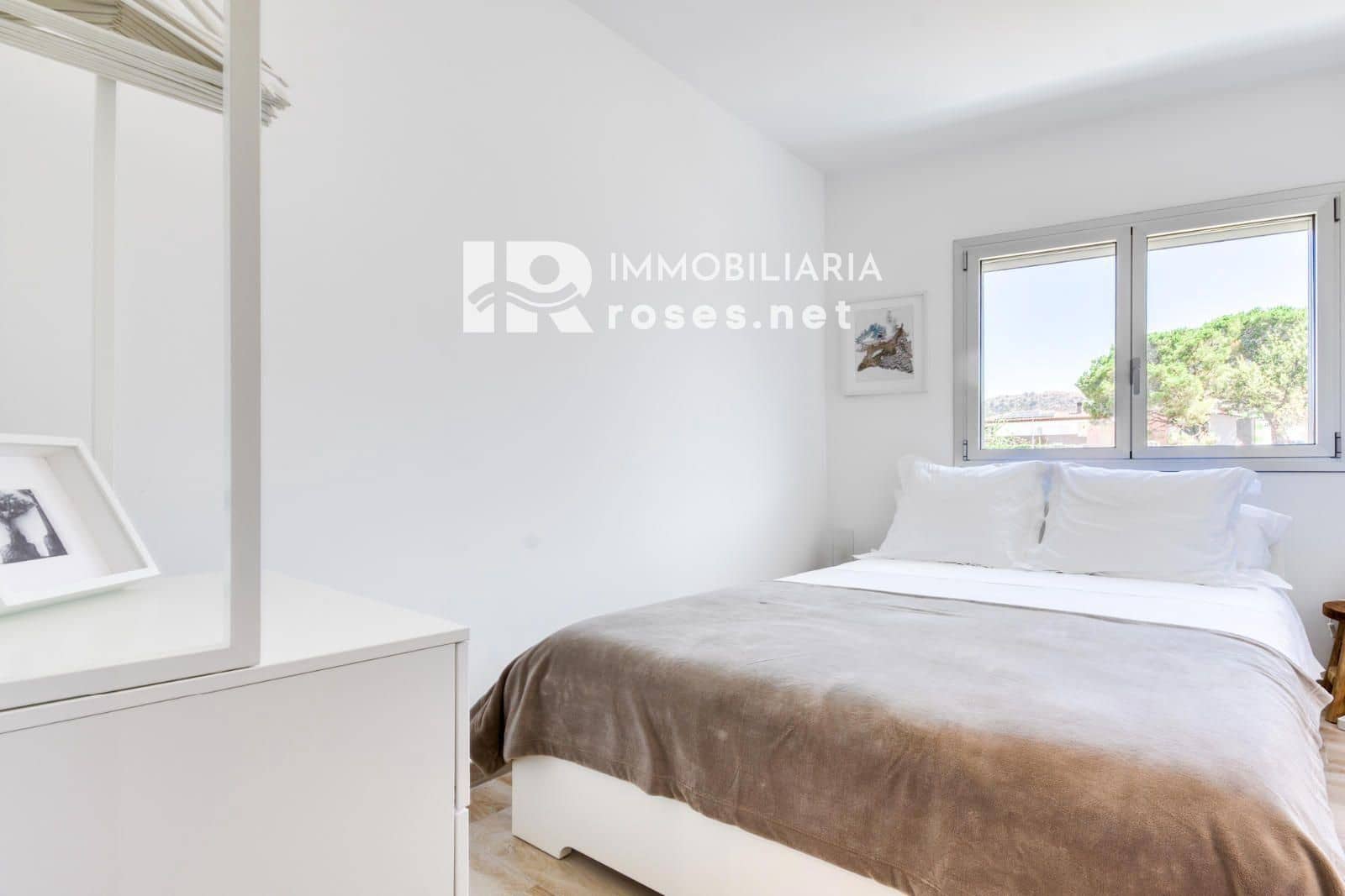 2 slaapkamer Flat te koop in Roses - € 205.000 (Ref: 9147694)