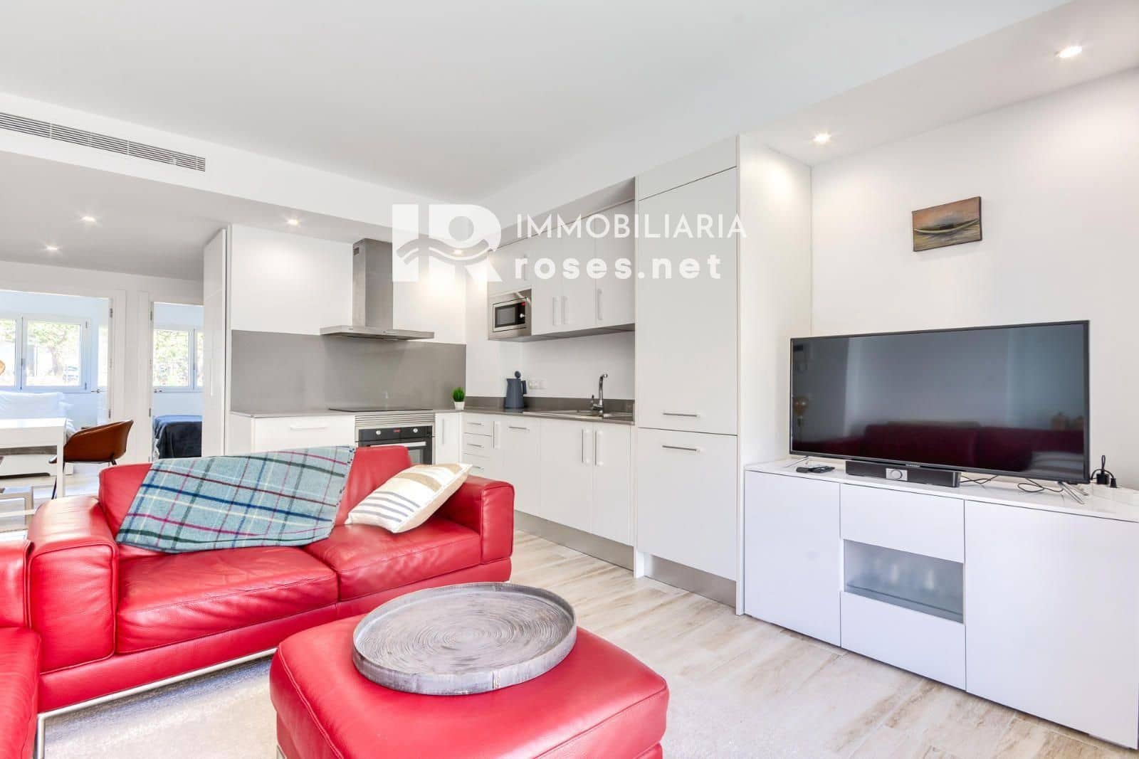 2 slaapkamer Flat te koop in Roses - € 205.000 (Ref: 9147694)