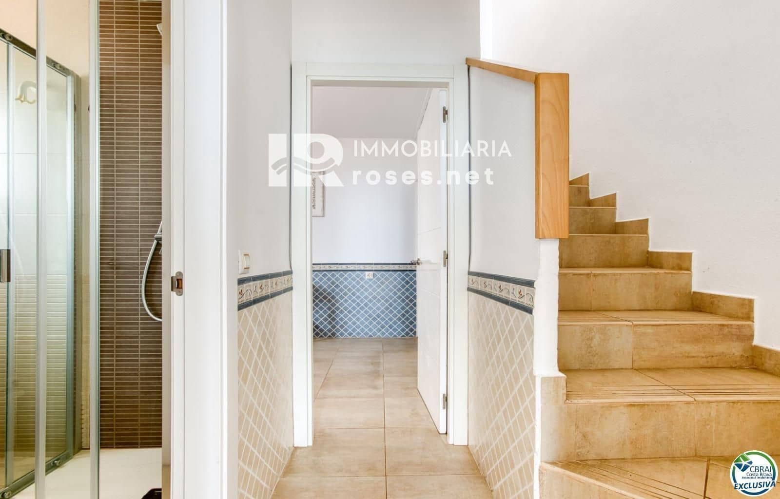 2 chambre Villa/Maison à vendre à Roses avec piscine garage - 325 000 € (Ref: 9164136)