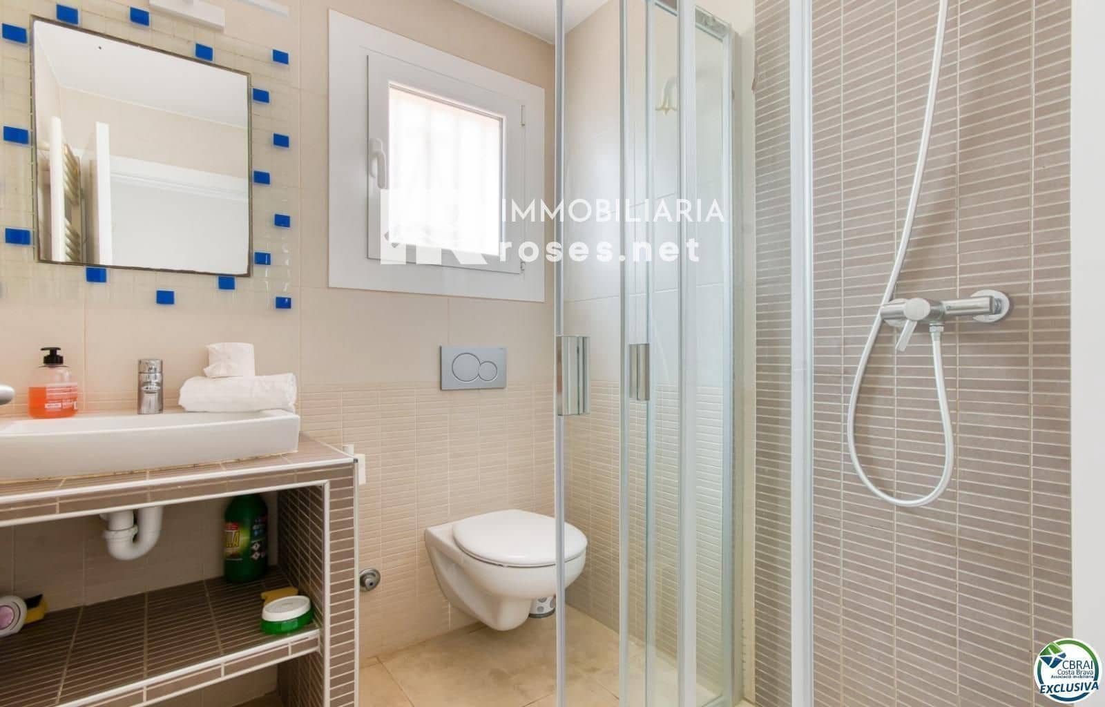 2 chambre Villa/Maison à vendre à Roses avec piscine garage - 325 000 € (Ref: 9164136)