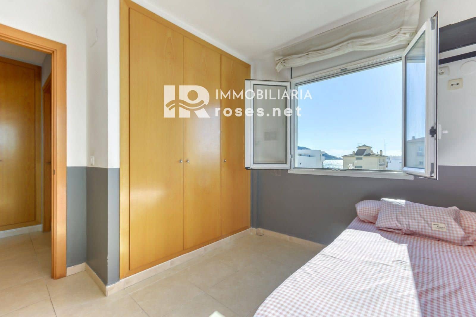 3 soveværelse Lejlighed til salg i Roses - € 360.000 (Ref: 9164138)