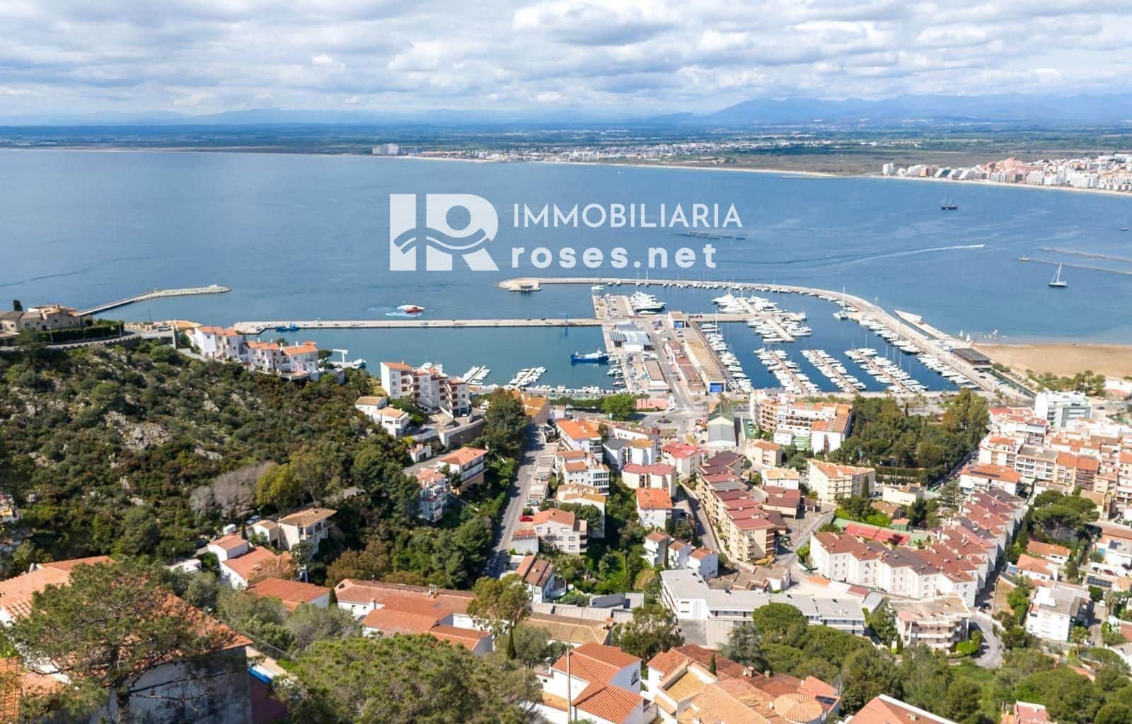 Chalet de 5 habitaciones en Roses en venta con piscina garaje - 945.000 € (Ref: 9164142)